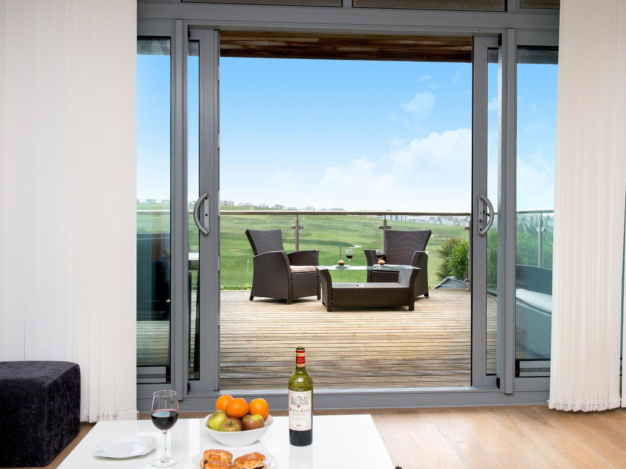 Fistral View - 3 Cribbar Apartment